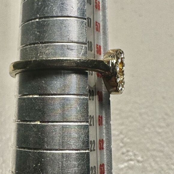 Gold tone circle rhinestone ring - Picture 5 of 7